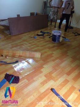 simili-trai-san-nhua-gia-go